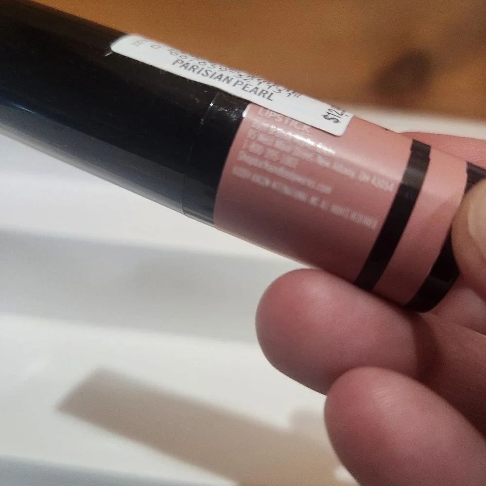Bath & Body Works Parisian Pearl Emily‎ In Paris Lipstick 3.69g New & Sealed
